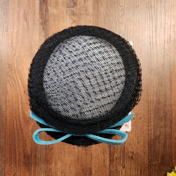💙Vintage 1950s Black/Blue Pillbox Hat👒 - Picture 5 of 9